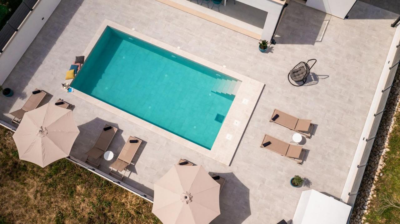 Villa Invigo - Brand New Private Pool Villa มลินี ภายนอก รูปภาพ